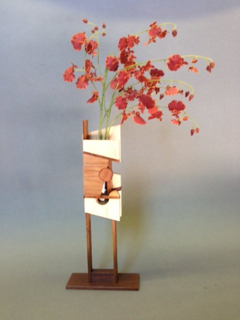 Wooden vase by Warren Yip